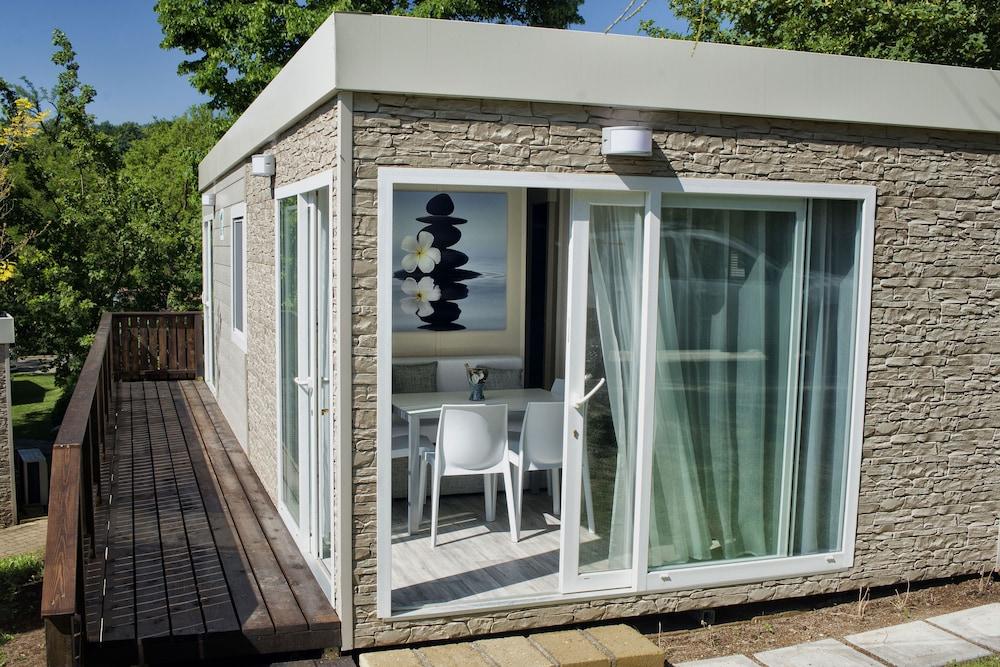 Flaminio Village Park Campingplatz 4*