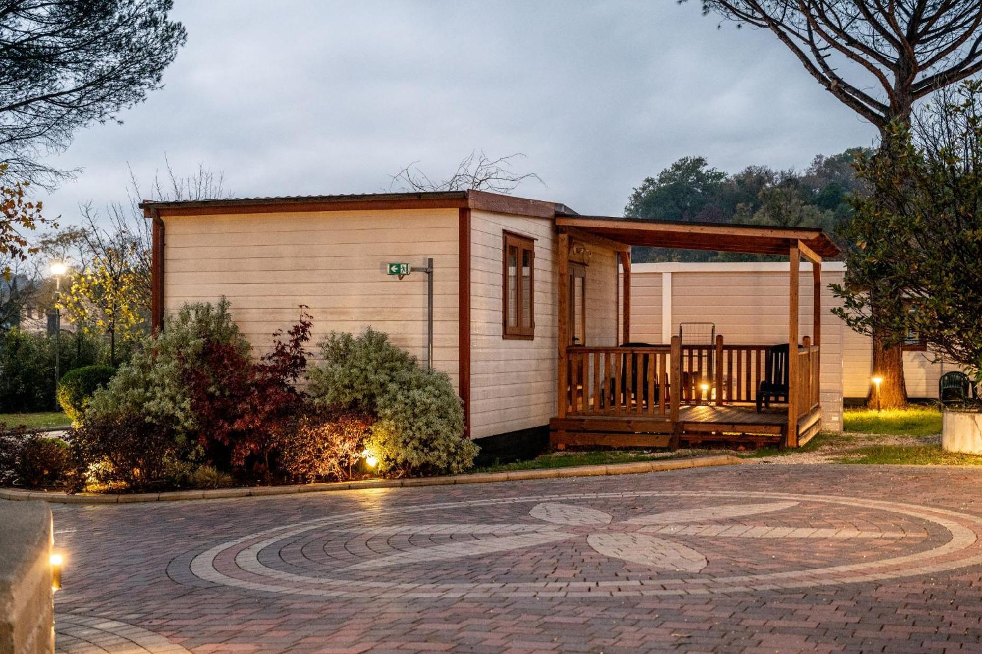 Flaminio Village Park Campingplatz 4*